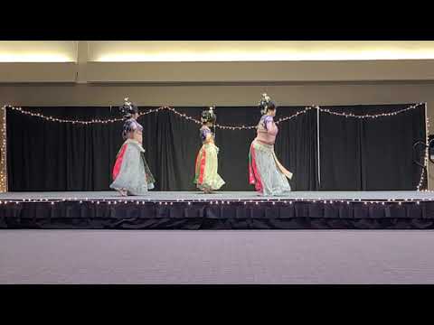 Nkauj Ntxhee Yees Dance at St Thomas New Year Party 12/4/2021