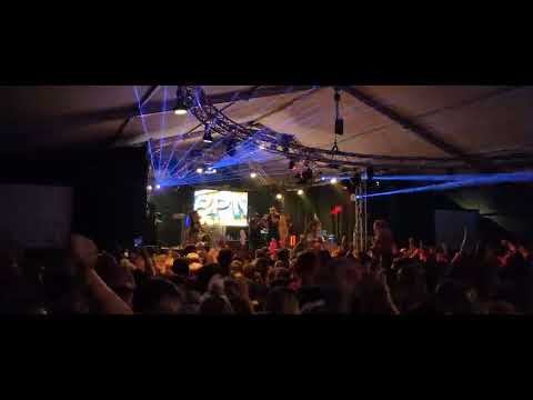 2 brothers on 4th floor