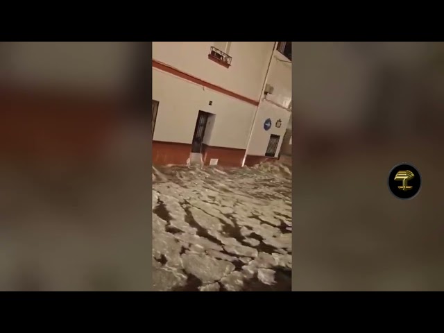 Fuertes inundaciones asolan el sur de España