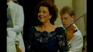 YVONNE KENNY Schauspieldirektor - Frau Silberklang's aria