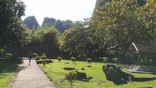 preview picture of video 'Entry into the Karst Maros, Leang Leang cave'