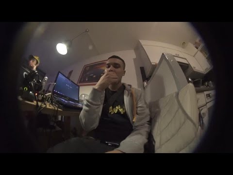 Flansie - Hoge Cijfers (feat. Babydemon)