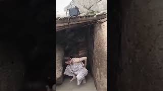 Download lagu cewek pipis sembarangan #shorts mp3