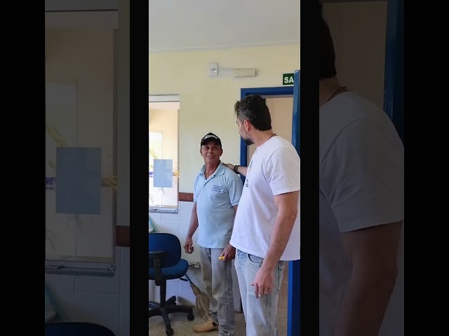 Escolas impecáveis, prontas para receber os alunos.