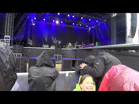 Vašo Patejdl- Voda čo ma drží nad vodou