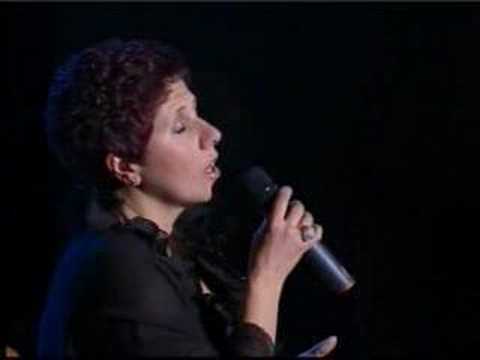 CLARA FERNANDES - Fado Para Esta Noite