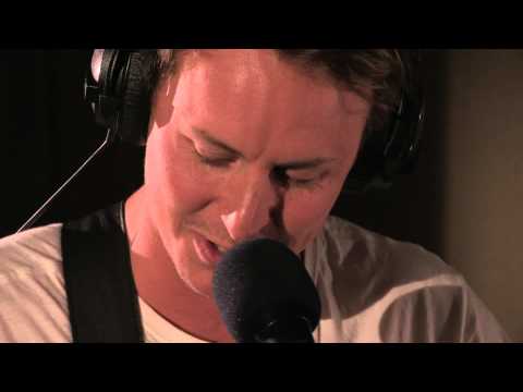 Ben Howard covers Call Me Maybe in the Live Lounge