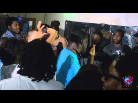 EK & Maxx 20/20 perform at D-Spot