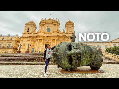 Noto - The Gorgeous Golden Baroque Sicilian City!