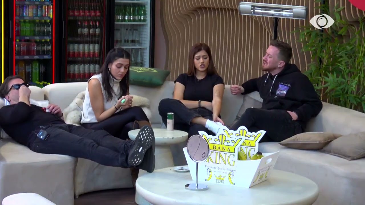 Nuk më duket sikur po qan për atë person/ Livia bisedon me Krisën për Loredanën