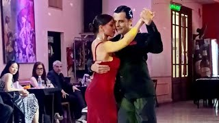 Video thumbnail for Elegante Papirusa (Donato) Celeste Roldan y Julio Altez. En lo de Balmaceda Milonga 26jun25 (2/4)