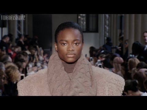 Mayowa Nicholas | Model Walk | Runway Compilation