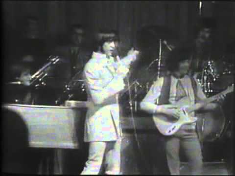 Paul Revere & The Raiders Live 1969 Band Introduction