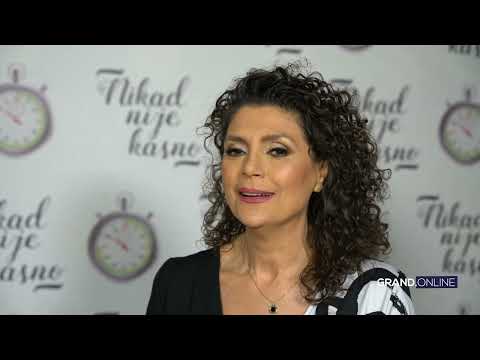 Ekstra Nena opela po devojkama koje idu kod plastičara: "Šta ćete raditi sa 50 godina?"