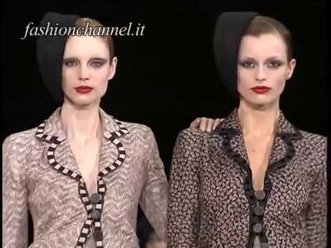 "Giorgio Armani" Autumn Winter 2009 2010 Milan 2 of 3 pret a porter woman by FashionChannel