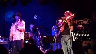 Michael Prophet Live @ Bibelot 28-3-2015 Gates of Zion (Free up yu heart)