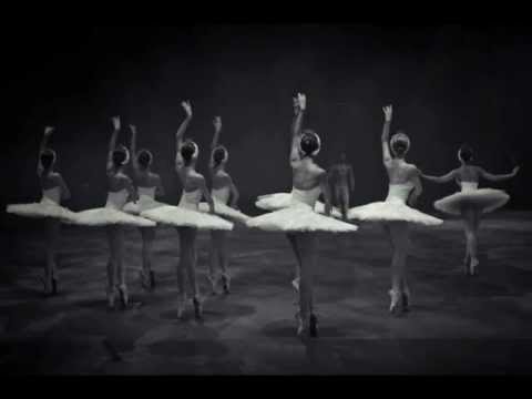 A écouter en préparant Endives farcies et béchamel au Gorgonzola