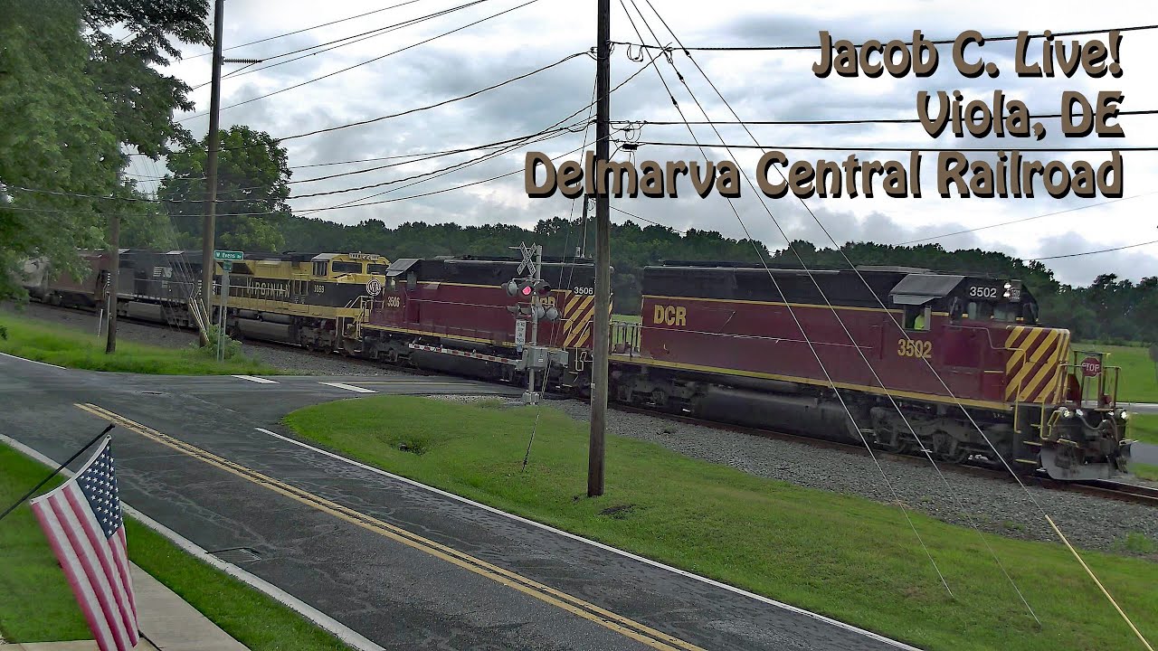 Live webcam view of Viola Railway Grade Crossing Cam