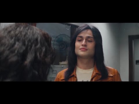 Scene from THE DIRT (2019) | How Frank Became Nikki
