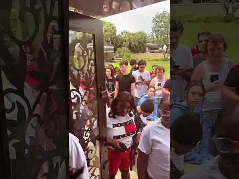 Part 2(2023)XXXTENTACION's mother, Bro and X's Fans came to X's grave on June18🤍🕊️#xxxtentacion #llj