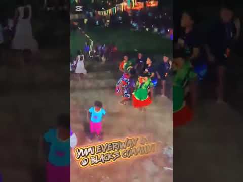 performing my old hit song Meri bigbay at Black sand community port vila Vanuatu 🇻🇺