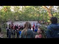 Acht terreurverdachten roepen 'allahoe akbar' vanuit de PI tijdens dodenherdenking Vught