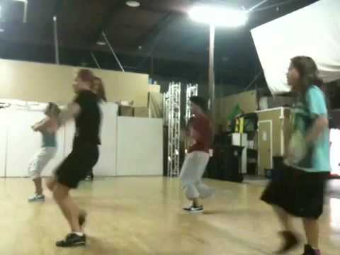 Romuel's choreo to Beamer Benz or bentley