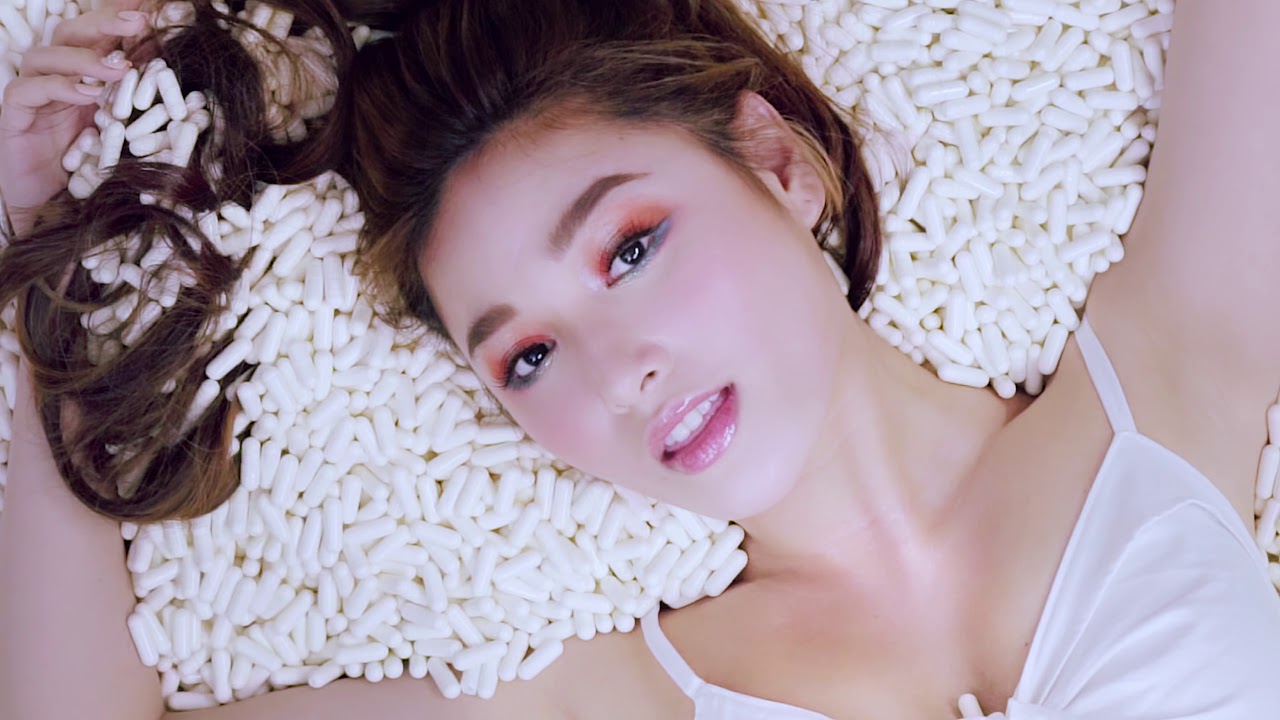 Flow G, Bosx1ne ft. Sachzna — Miss Flawless