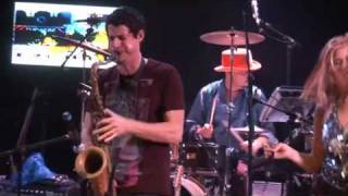 Genius of Love (Tom Tom Club) - Motet plays the Talking Heads (12/27/08.Q)