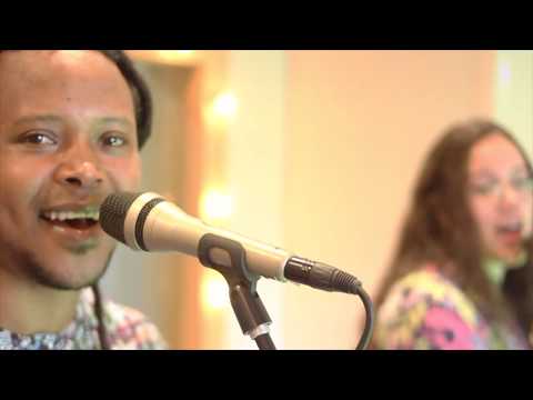 APA live, maduda e Ras Elias, tempo de amor  (love time)