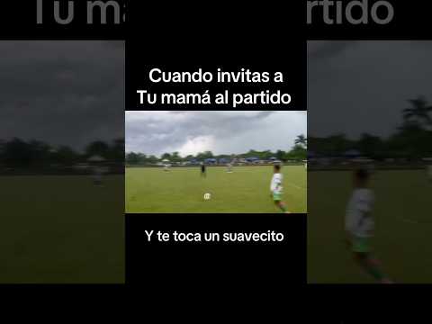 Cuando invitas a tu mamá al partido #fútbol #jugadasdefutbol #footballedits