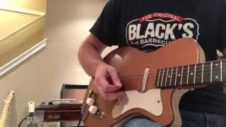 Video thumbnail for 1961 Copper Silvertone U-1 1304 demo by Dustin Altick