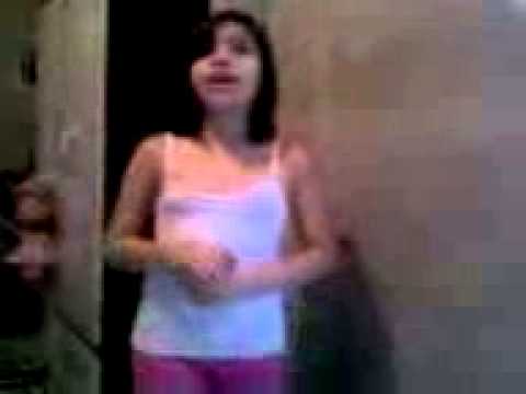 Leticia - dançando lady gaga !           