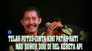 Download lagu D'Lloyd - Putus Cinta mp3