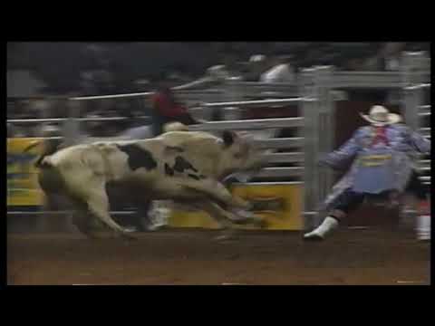 Panhandle Slim bucks Jerome Davis - 97 PBR Guthrie