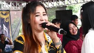 Download lagu EDAN TURUN VOC. INEU ALMOND II KARTIKA NADA MAJALENGKA mp3 Download lagu EDAN TURUN VOC. INEU ALMOND II KARTIKA NADA MAJALENGKA mp3