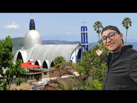 Esta IGLESIA es de las más BONITAS de CUNDINAMARCA y esta entre las MONTAÑAS