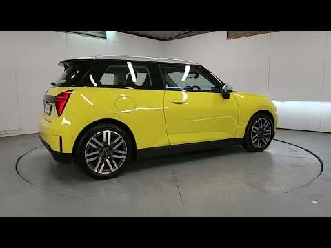 MINI Cooper Cooper E Classic - Image 2