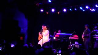 Jazmine Sullivan - Forever Doesn&#39;t Last Live Performance Ho