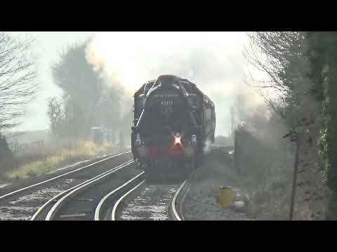 The Cathedrals Express with No.45212 Friday 22nd December 2017