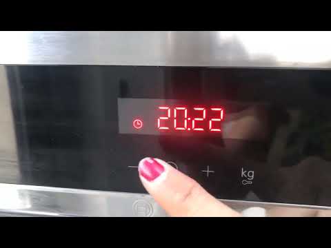 So stellen Sie die Uhrzeit an einem Bosch Ofen ein