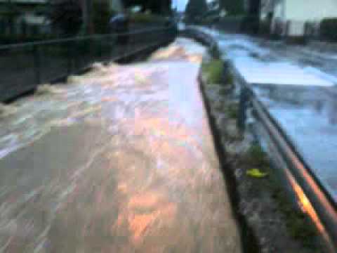 The river Lesina arrives in the street! (Brembate di Sopra)