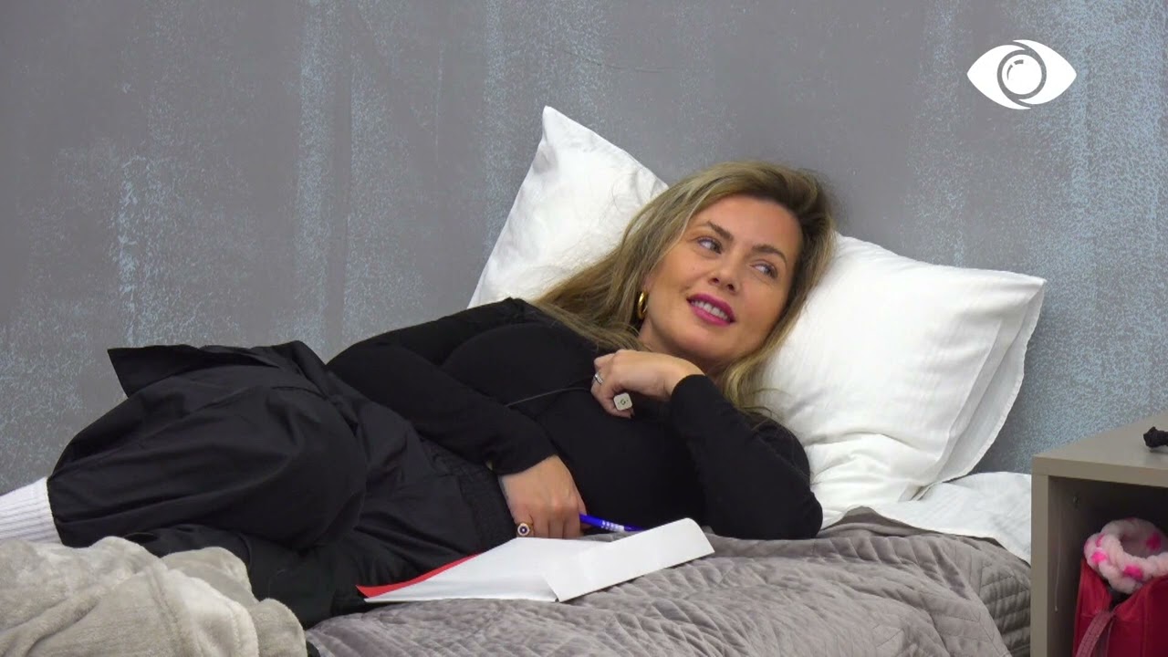 Olta dhe Luizi diskutojnë rreth filmave