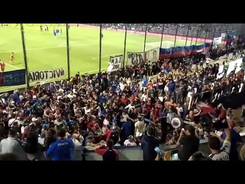 "El Barrio de Victoria es locura" Barra: La Barra Del Matador &bull; Club: Tigre