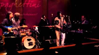 Freddie Fox Smooth Jazz Guitarist Live at Spaghettini's 3-2-13