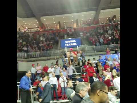 SMU Mustangs coming onto the court & warming up at Moody Coliseum