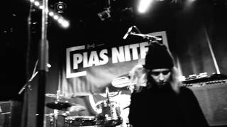 fews | drinking games // the zoo // ill | live @ maroquinerie