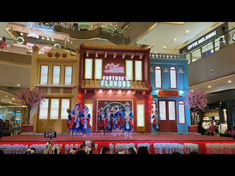 Liona on stage, Tarian Leungiteun