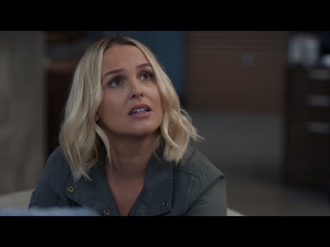 Link Stuns Jo by Admitting He Had a Crush on Her - Grey's Anatomy