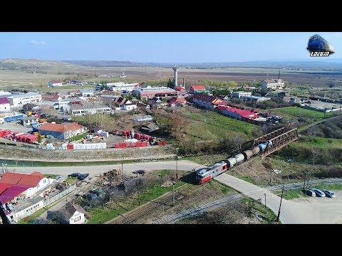 [Drone] LDE2100 60-1404-8 & Mini Marfar CFR MARFĂ Freight Train in Marghita - 20 March 2020